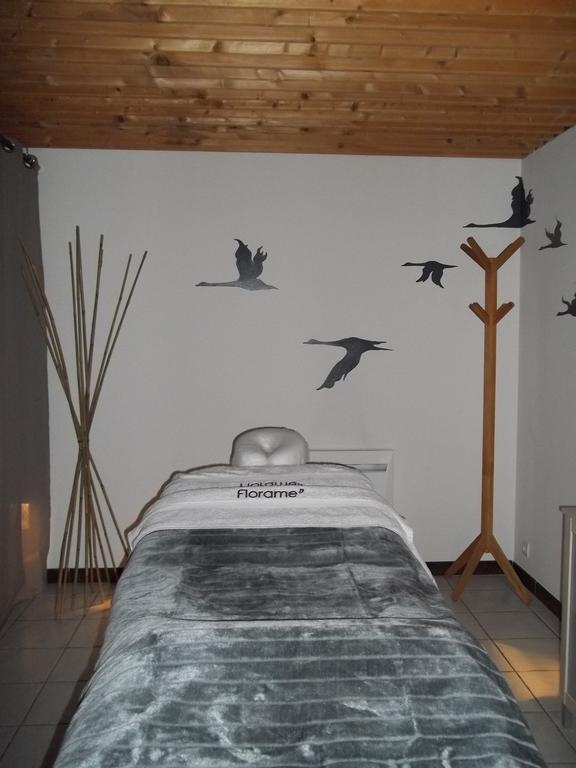 Logis Hotel Le France Villers-le-Lac Eksteriør bilde