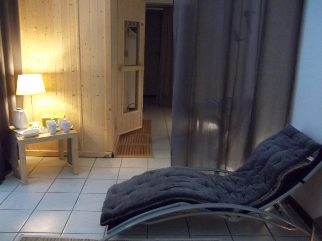Logis Hotel Le France Villers-le-Lac Eksteriør bilde