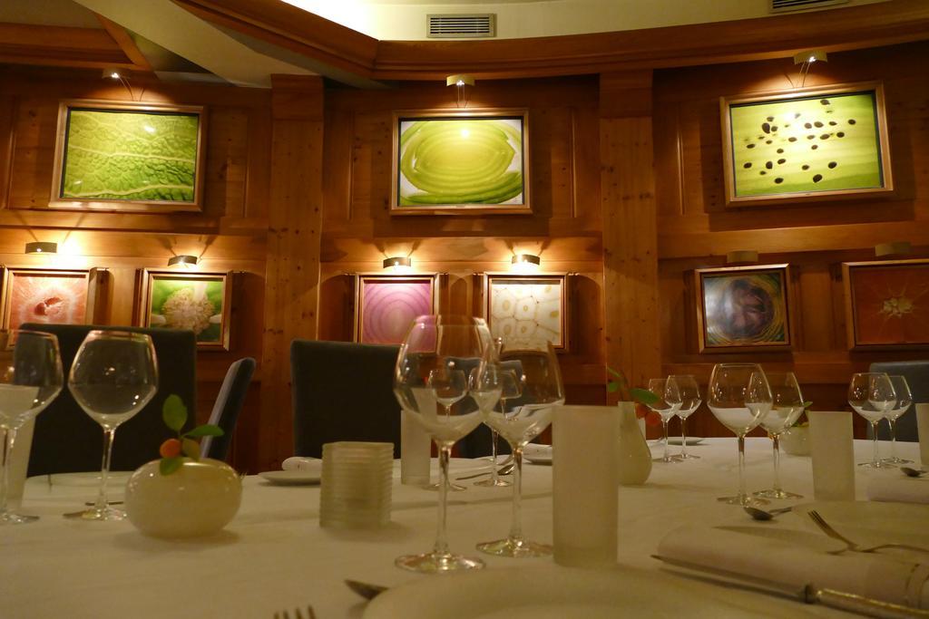 Logis Hotel Le France Villers-le-Lac Eksteriør bilde